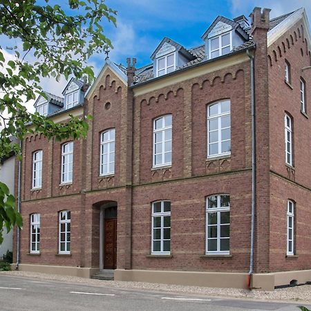 Muehlen-Apartment Im Herrenhaus Rheinblick Xanten Bagian luar foto